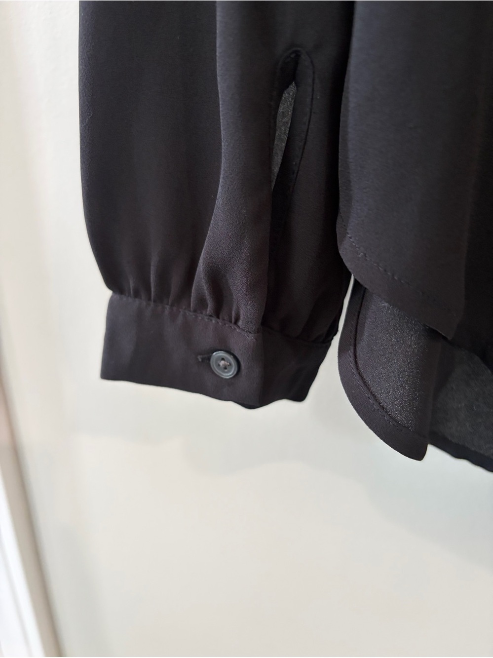 Loft black long-sleeve blouse puff shoulders back button keyhole closure Size XS - Picture 6 of 7